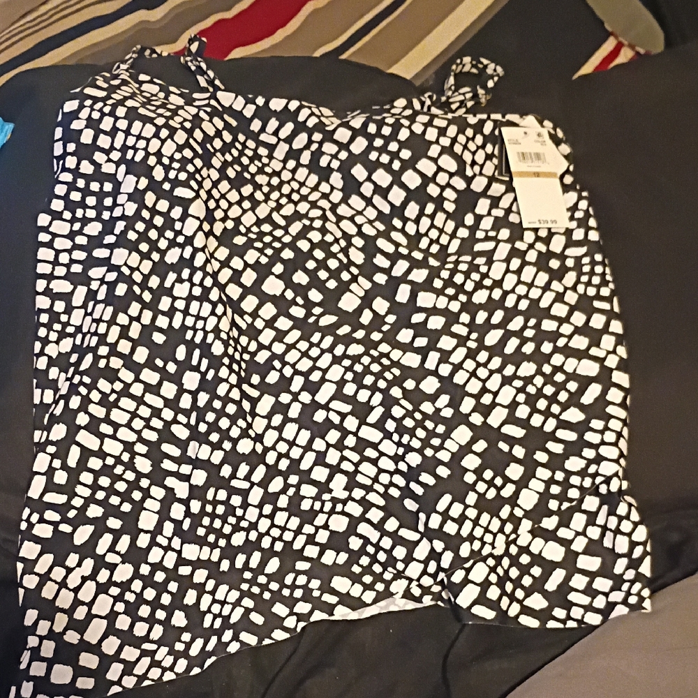 Island Escape Black and White Swim Cover-Up Skirt